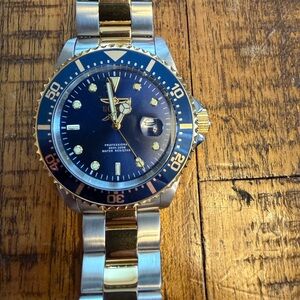 Invicta Pro Diver Men's Two-Tone Blue and gold Dial Watch 43mm.